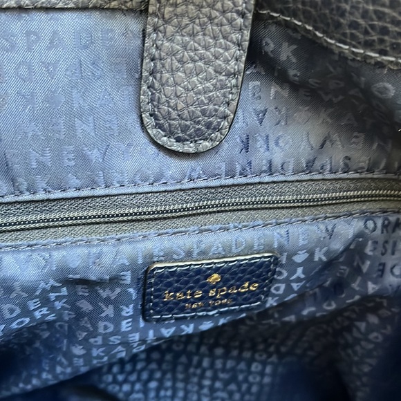 Authentic Kate Spade Large Pebbled Leather Tote - Picture 8 of 12